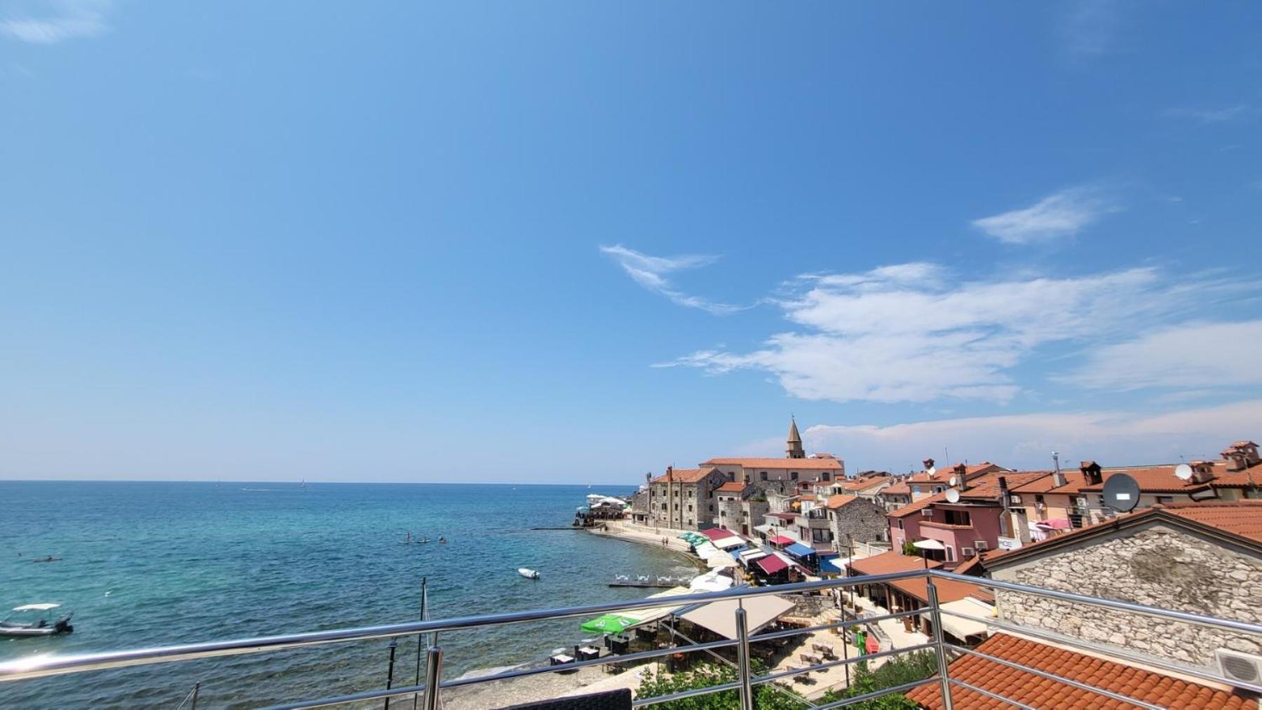 Apartman Dora With Sea View And Terrace Umag Exteriér fotografie