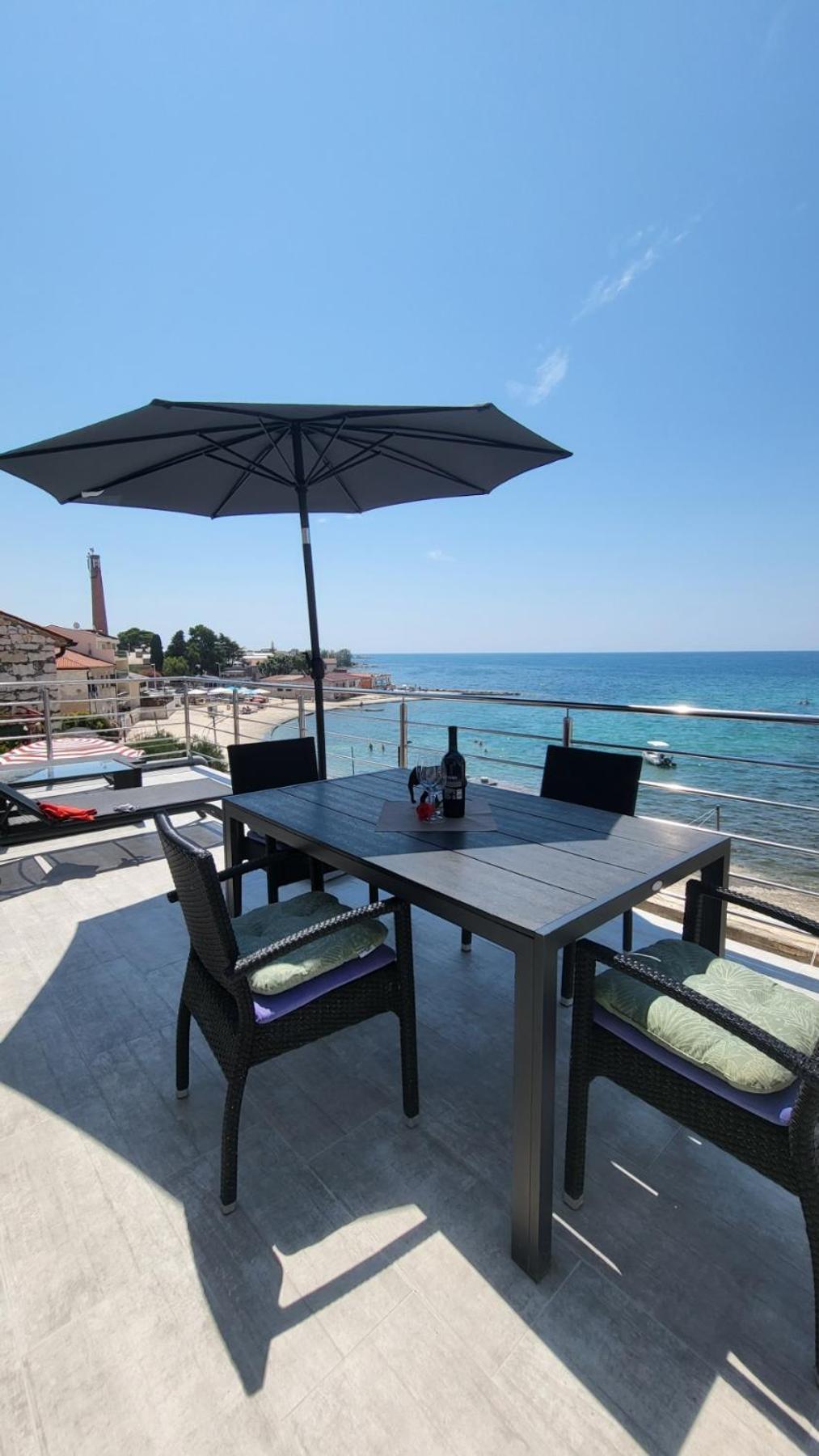 Apartman Dora With Sea View And Terrace Umag Exteriér fotografie